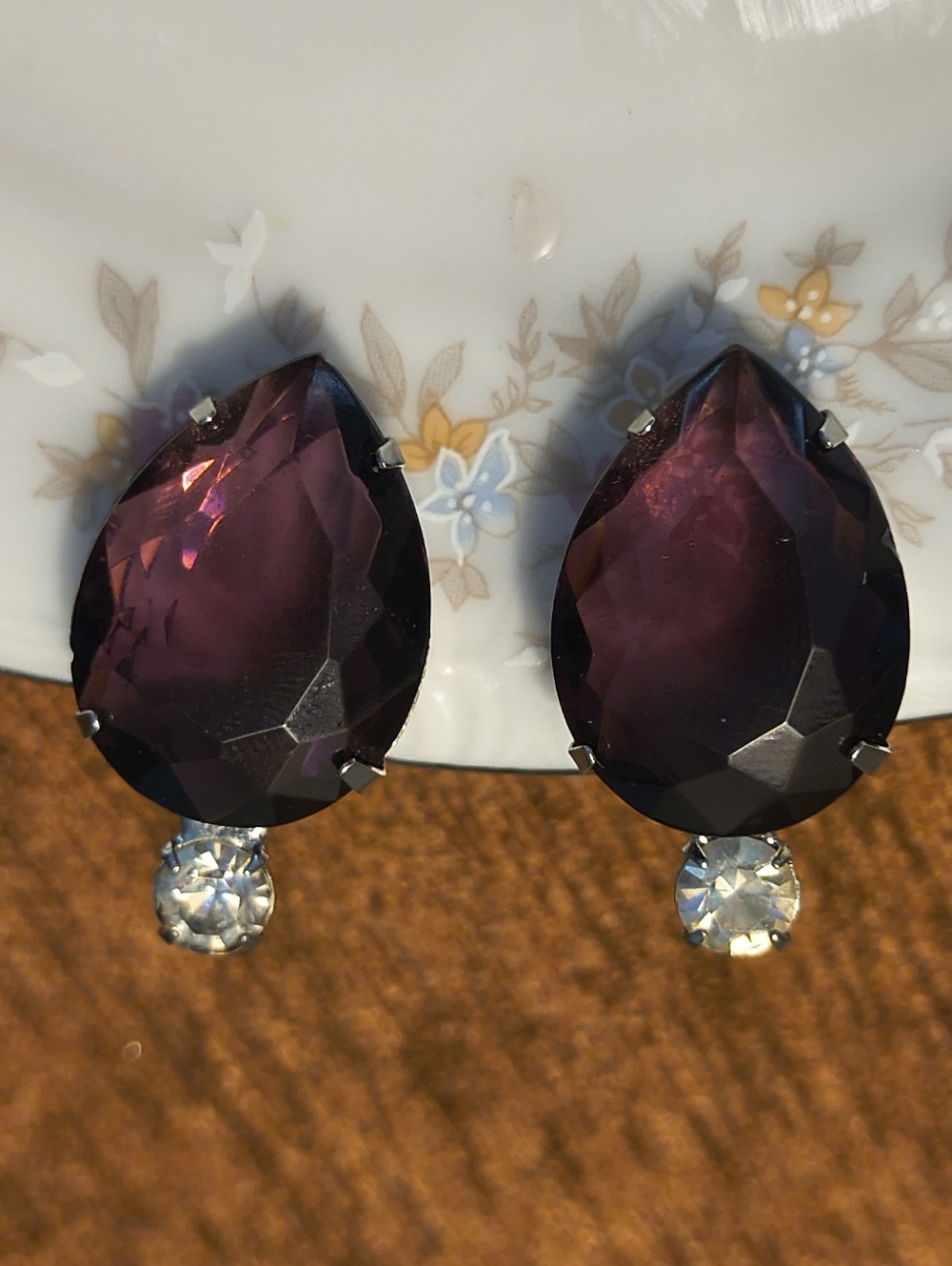 Vtg 50s Dior Orena Patented Silver Plated Faceted Purple Glass Clip On Earrings - Picture 5 of 9